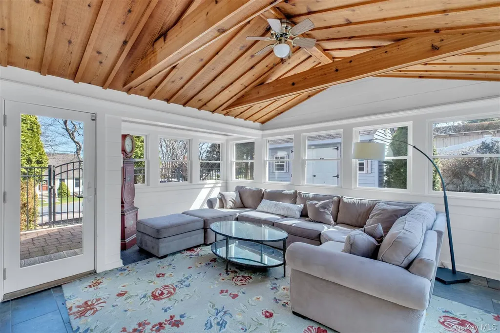345 Colonial Road Southold NY 11971