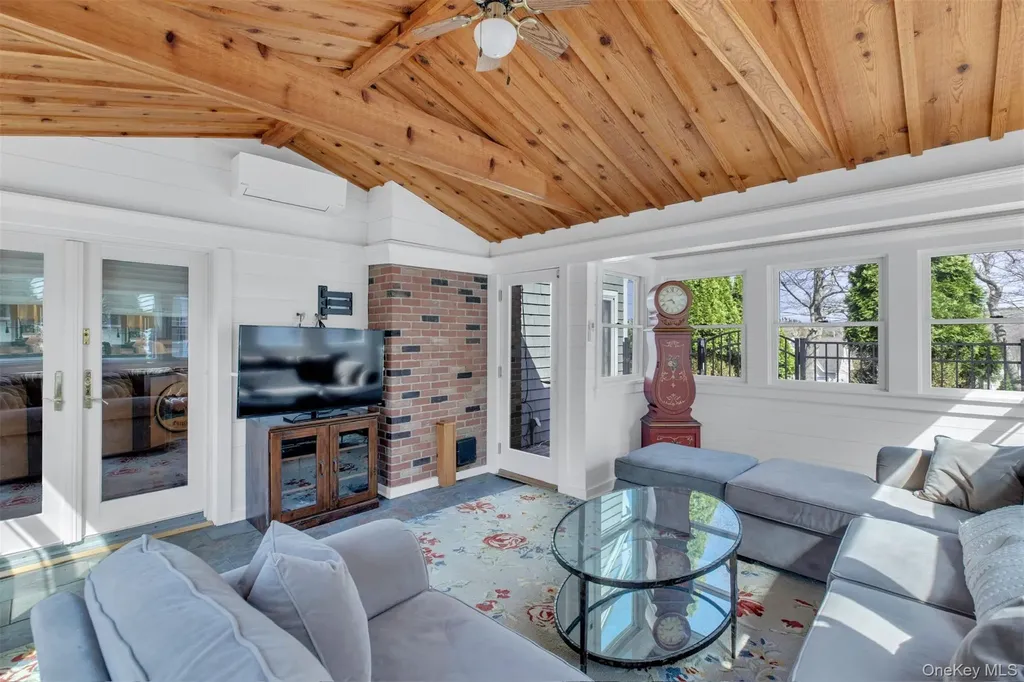 345 Colonial Road Southold NY 11971
