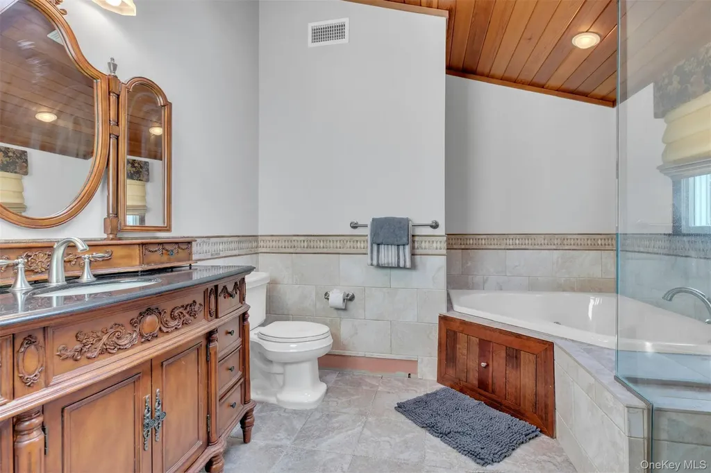 345 Colonial Road Southold NY 11971