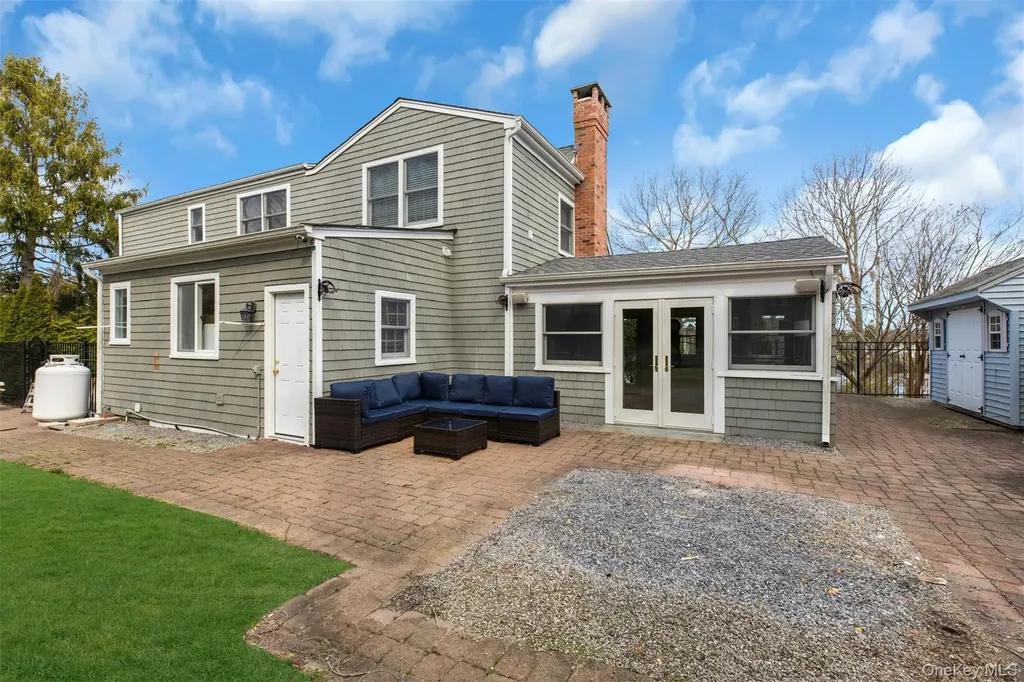 345 Colonial Road Southold NY 11971