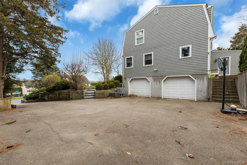 345 Colonial Road Southold NY 11971