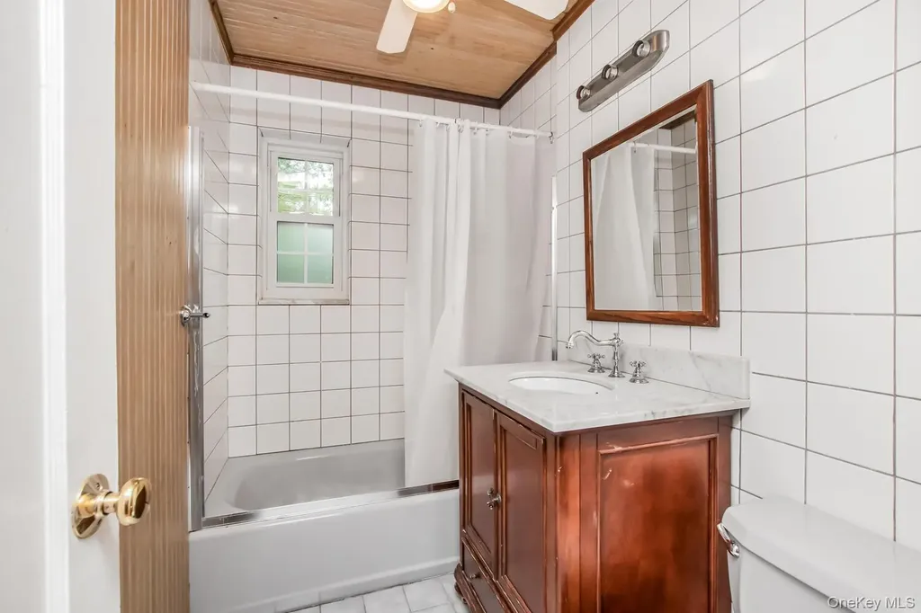 88 Parkway North Yonkers NY 10704