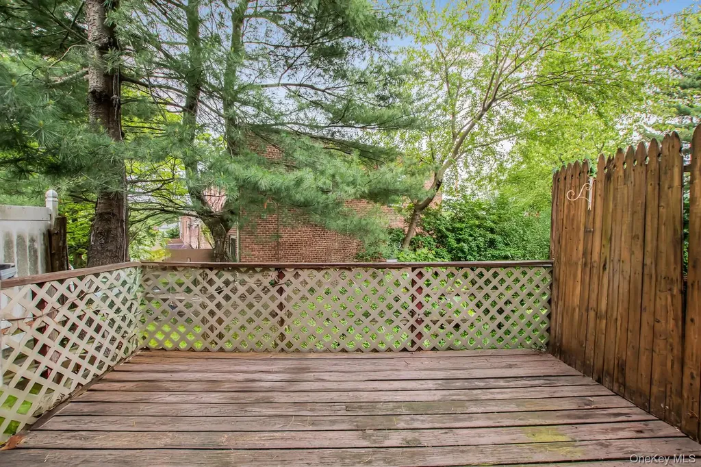 88 Parkway North Yonkers NY 10704