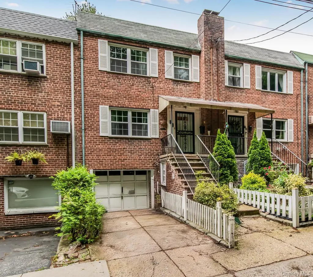 88 Parkway North Yonkers NY 10704