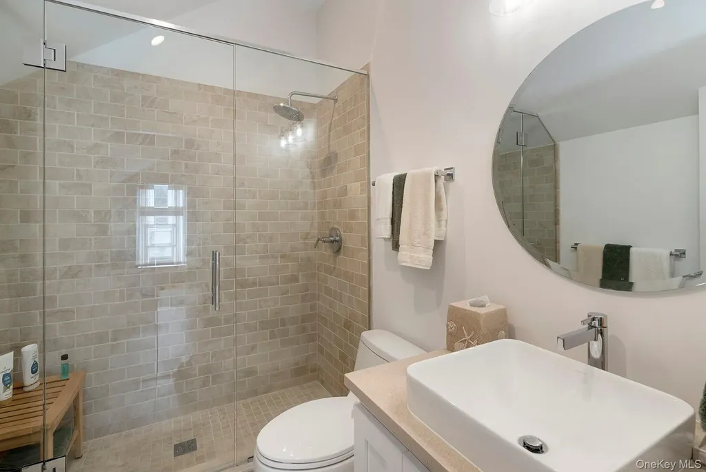 45 Huckleberry Lane East Hampton NY 11937