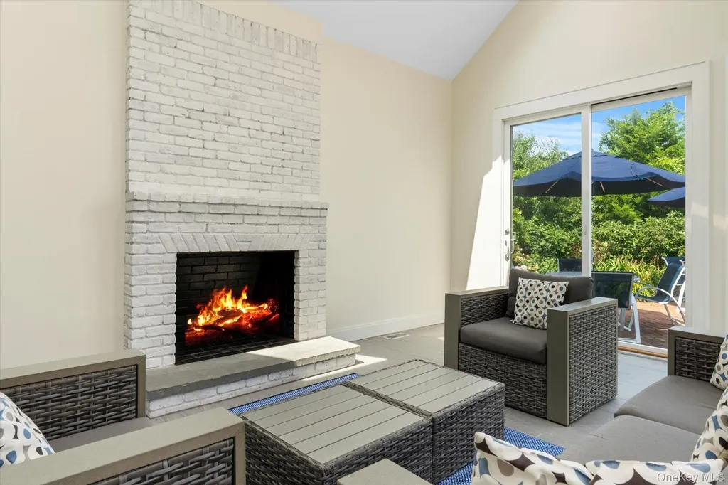 45 Huckleberry Lane East Hampton NY 11937