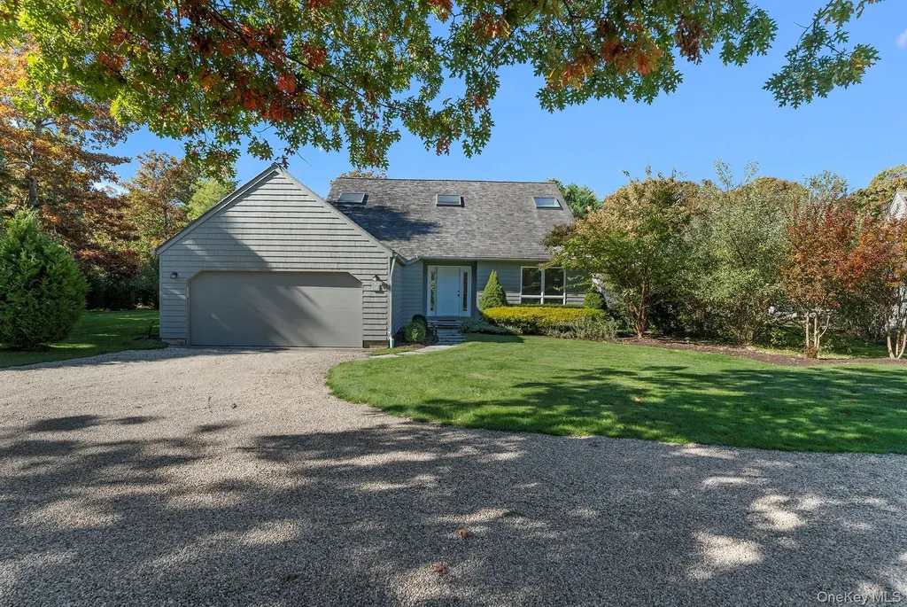 45 Huckleberry Lane East Hampton NY 11937