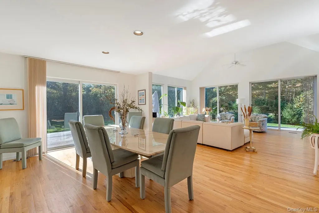 45 Huckleberry Lane East Hampton NY 11937
