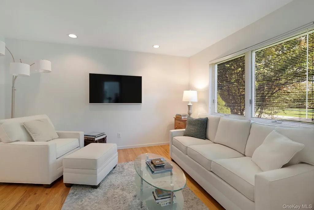 45 Huckleberry Lane East Hampton NY 11937