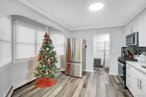 18 Cambridge Avenue Bethpage NY 11714