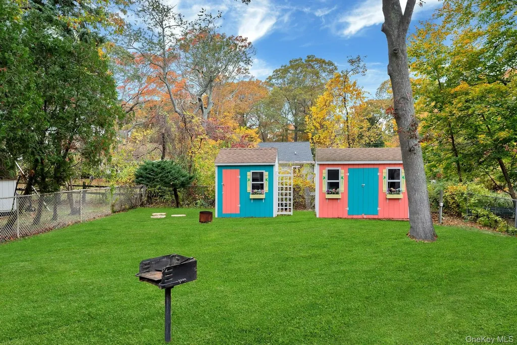 210 3rd Street Laurel NY 11948