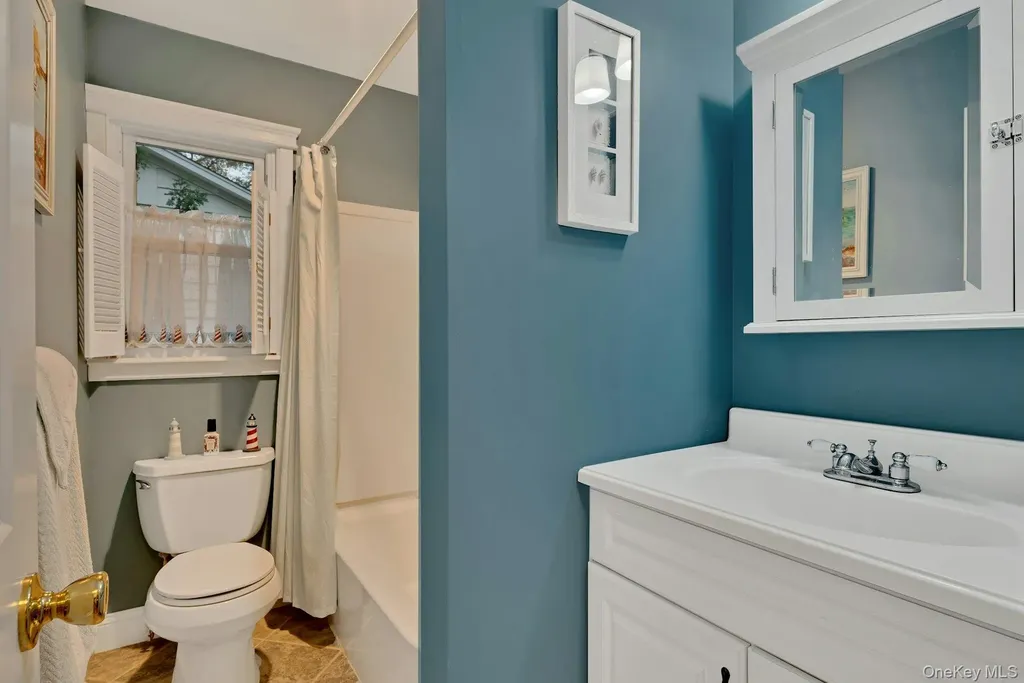 210 3rd Street Laurel NY 11948