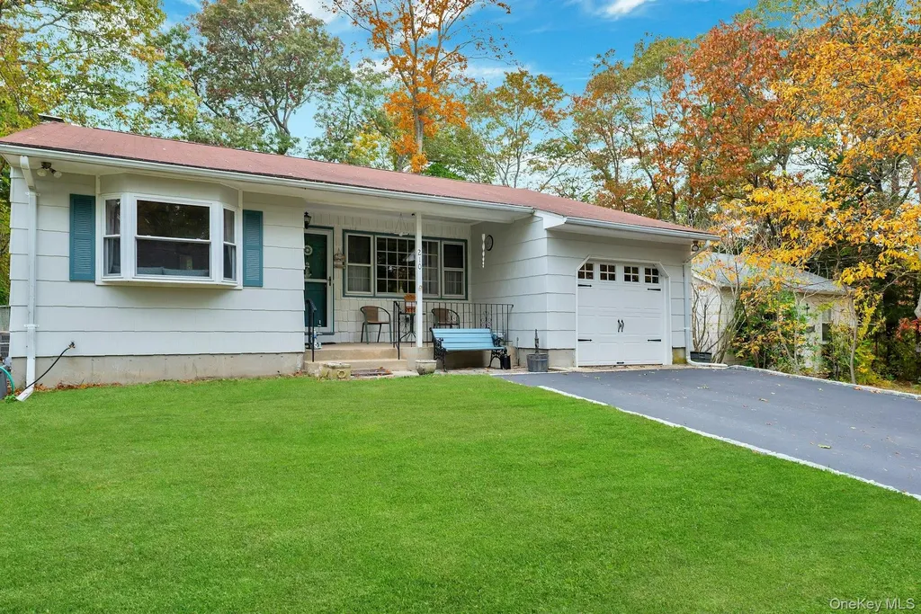 210 3rd Street Laurel NY 11948