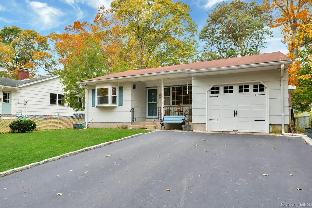 210 3rd Street Laurel NY 11948