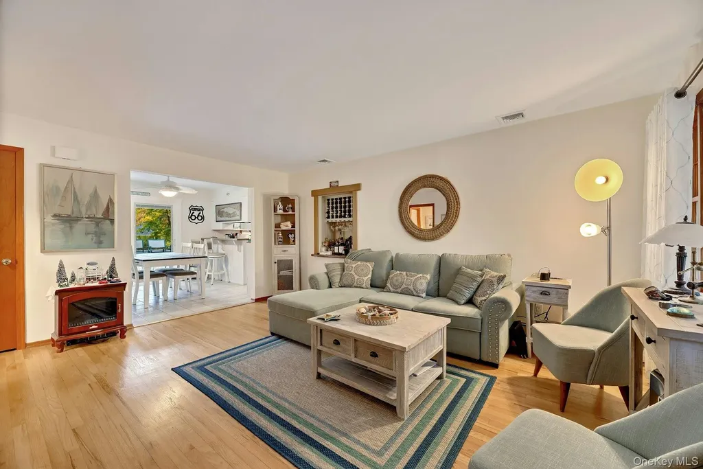 210 3rd Street Laurel NY 11948