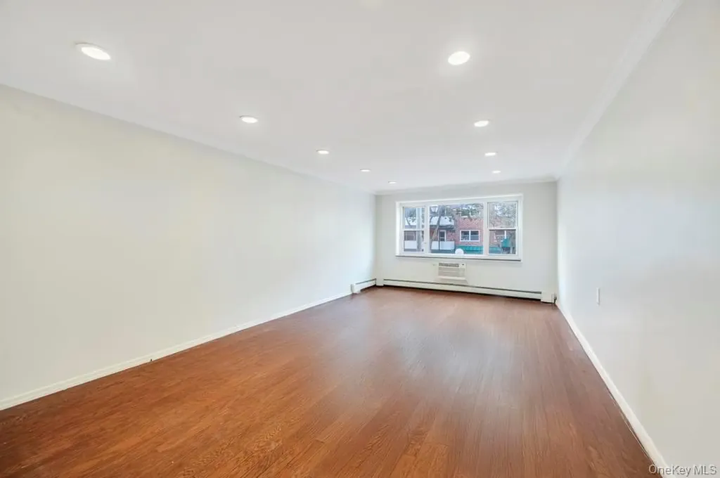 101 Lincoln Avenue Mineola NY 11501