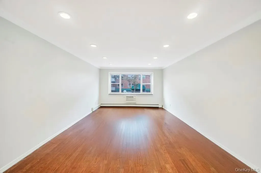 101 Lincoln Avenue Mineola NY 11501