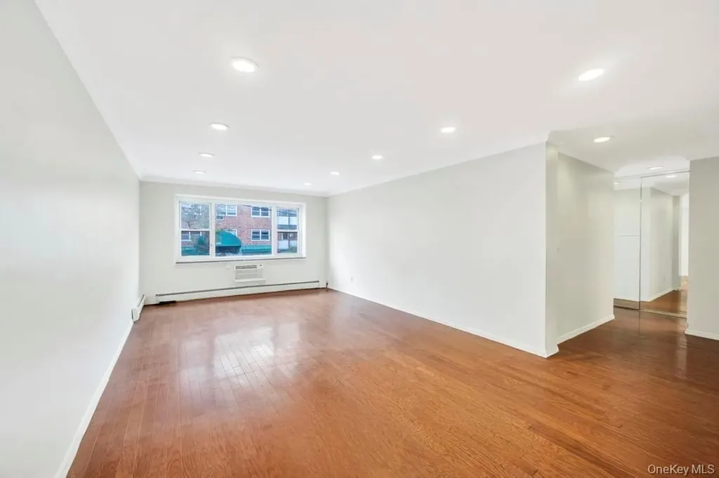 101 Lincoln Avenue Mineola NY 11501