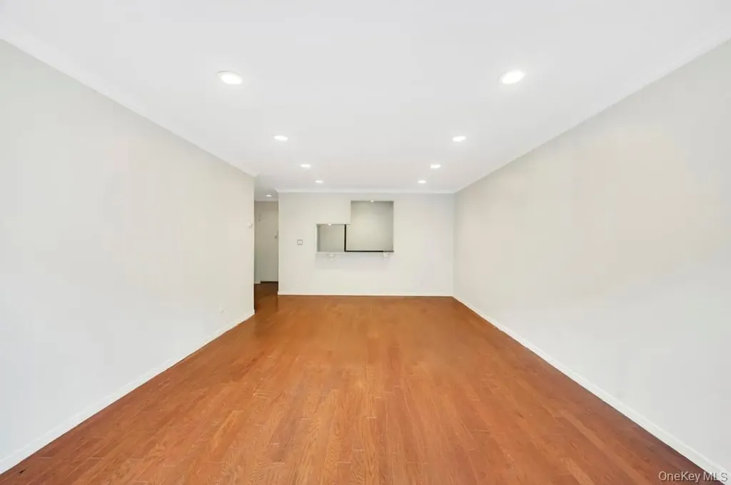101 Lincoln Avenue Mineola NY 11501