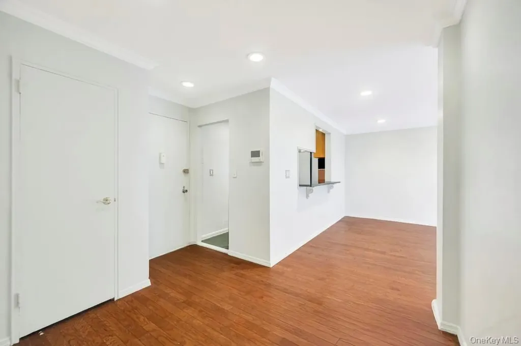 101 Lincoln Avenue Mineola NY 11501