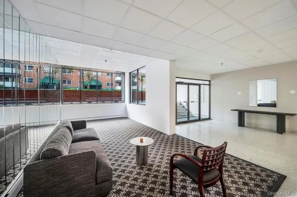 101 Lincoln Avenue Mineola NY 11501