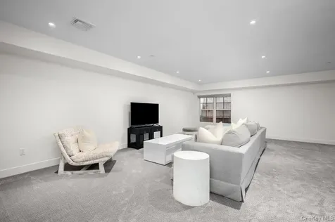 1 Primrose Lane Rye Brook NY 10573