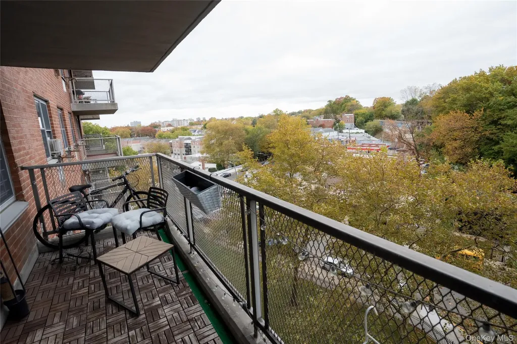 3410 De Reimer Avenue Bronx NY 10475