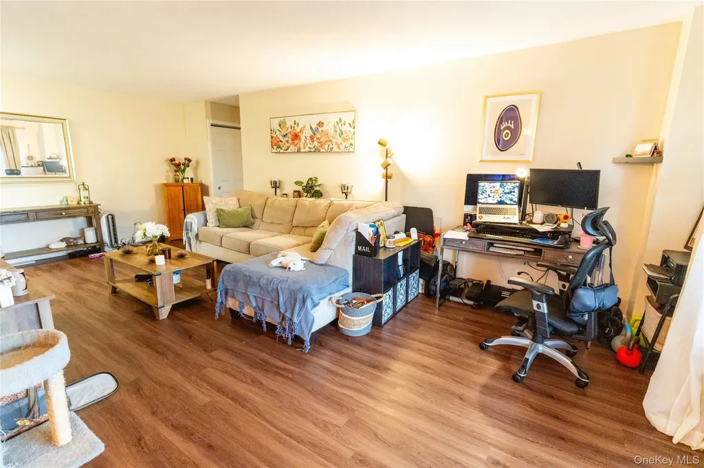 3410 De Reimer Avenue Bronx NY 10475