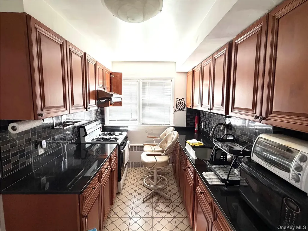 15062 77th Avenue Flushing NY 11367
