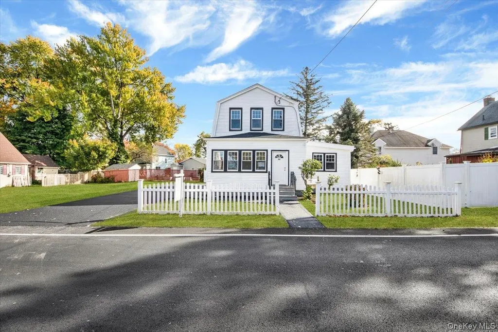 34 Kings Ferry Road Montrose NY 10548