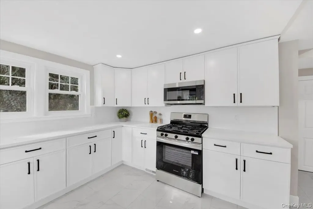 34 Kings Ferry Road Montrose NY 10548