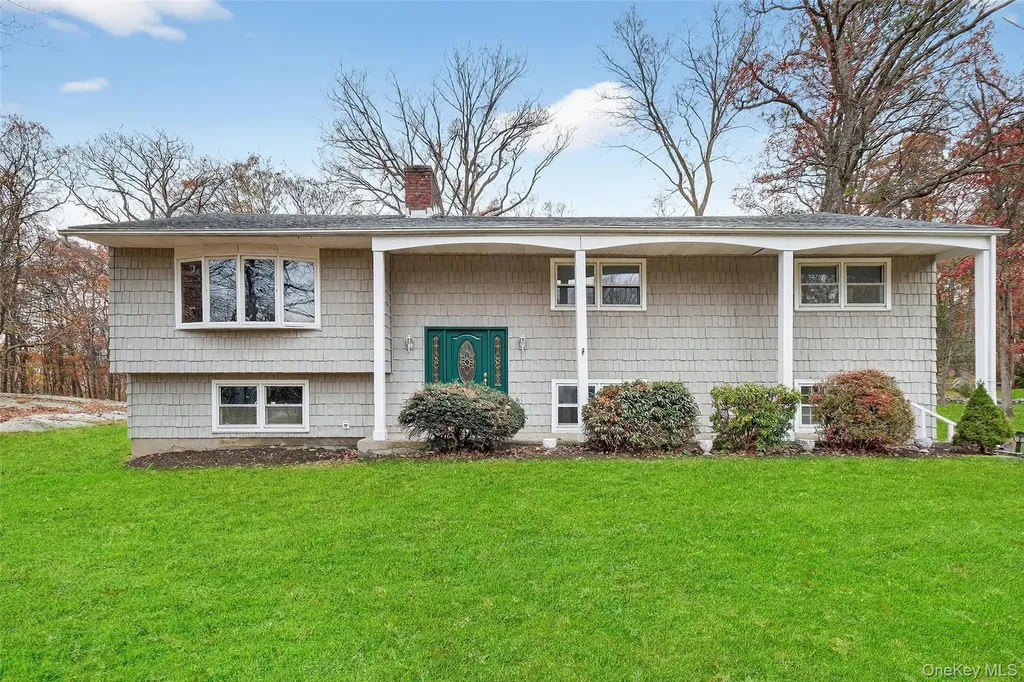 37 Spruce Knolls Putnam Valley NY 10579