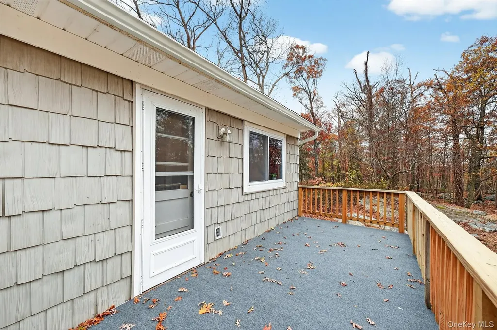 37 Spruce Knolls Putnam Valley NY 10579