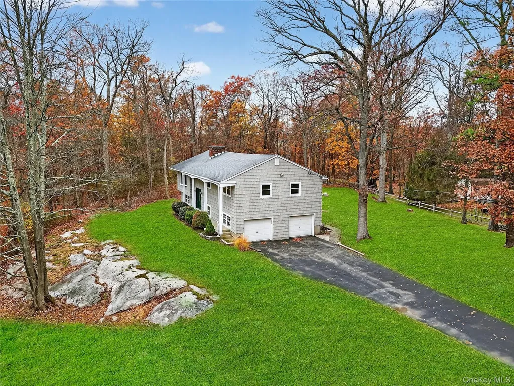 37 Spruce Knolls Putnam Valley NY 10579