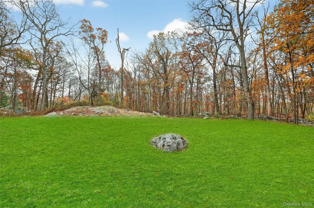 37 Spruce Knolls Putnam Valley NY 10579