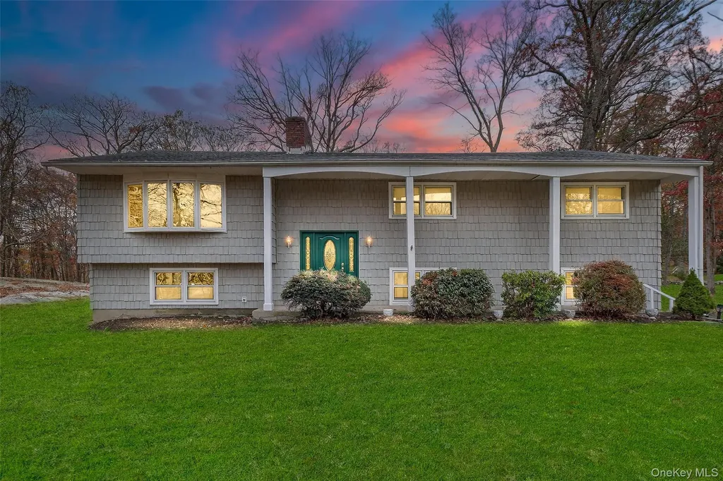 37 Spruce Knolls Putnam Valley NY 10579