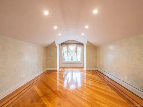179-15 80rd Jamaica Estates NY 11432