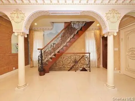 179-15 80rd Jamaica Estates NY 11432