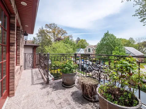 179-15 80rd Jamaica Estates NY 11432