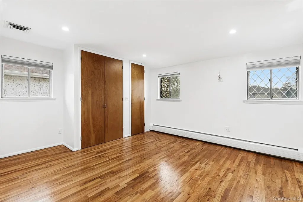740 Eagle Drive Valley Stream NY 11581