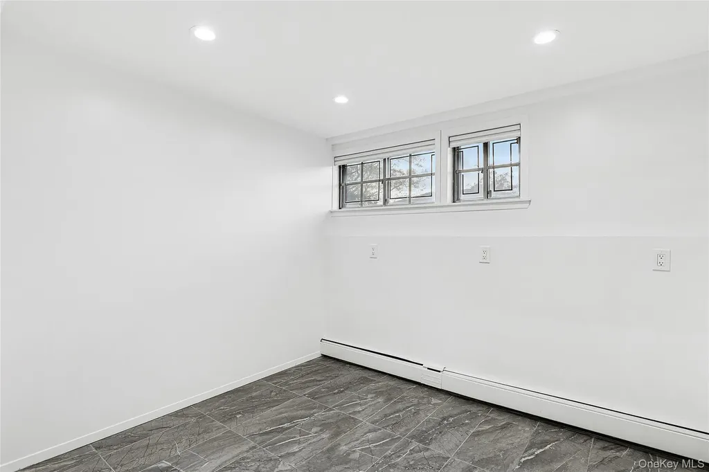 740 Eagle Drive Valley Stream NY 11581
