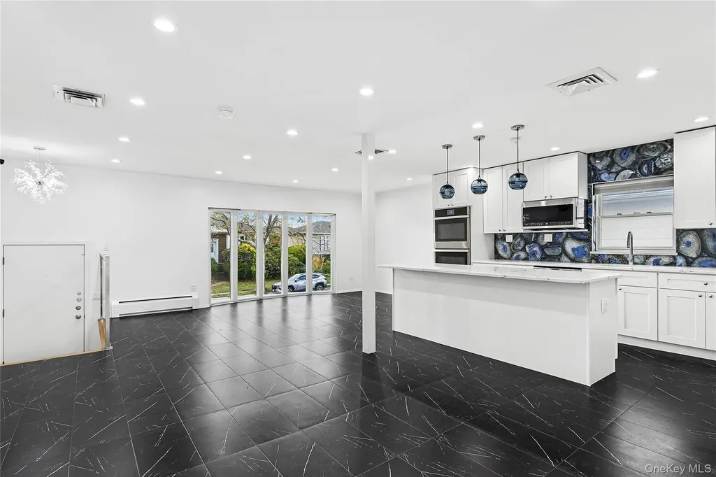 740 Eagle Drive Valley Stream NY 11581