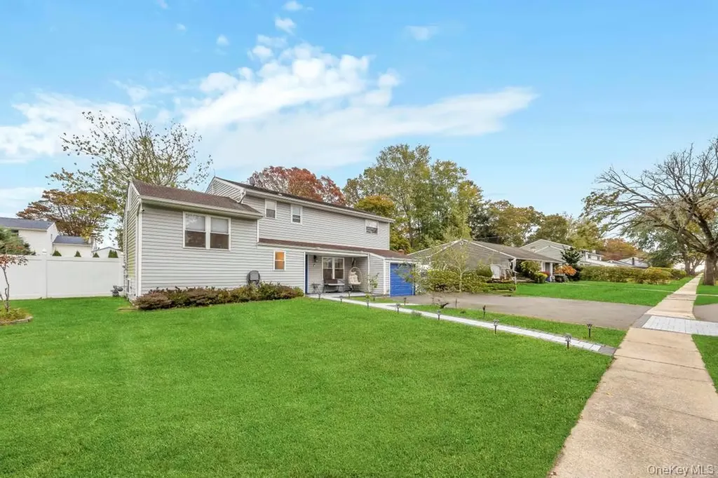 37 Fiesta Drive Centereach NY 11720