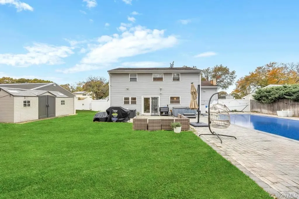 37 Fiesta Drive Centereach NY 11720