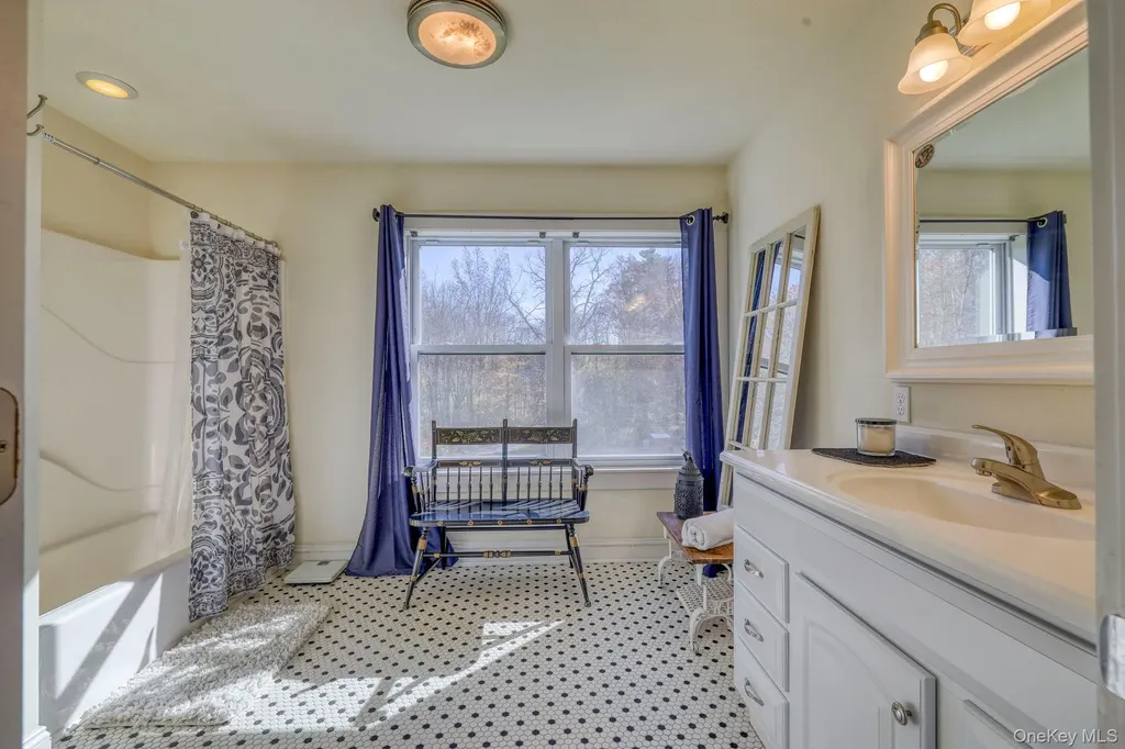 3837 Route 32 Saugerties NY 12477