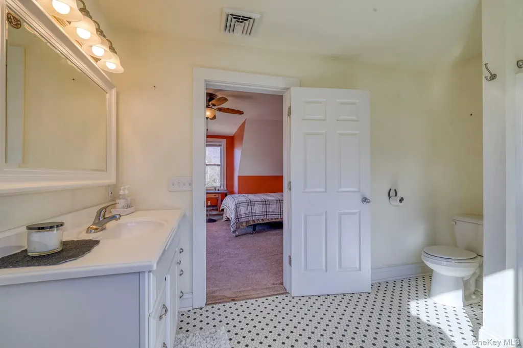 3837 Route 32 Saugerties NY 12477