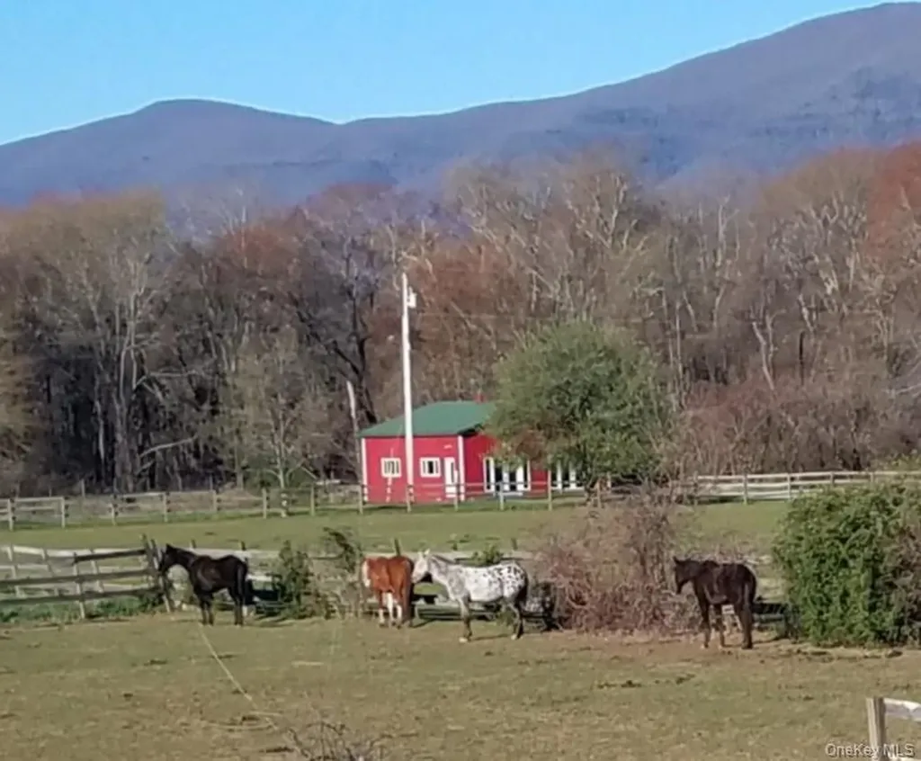 3837 Route 32 Saugerties NY 12477