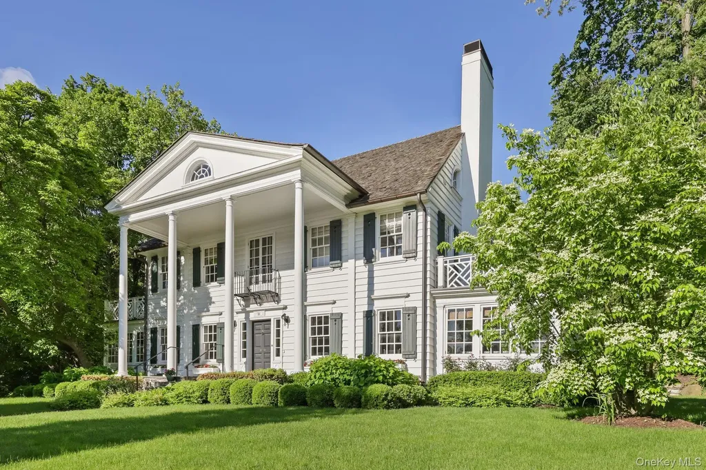 86 Pondfield Road W Bronxville NY 10708