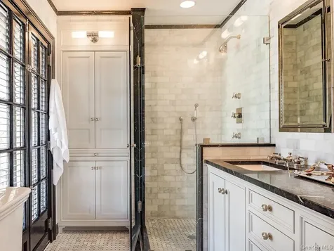 86 Pondfield Road W Bronxville NY 10708