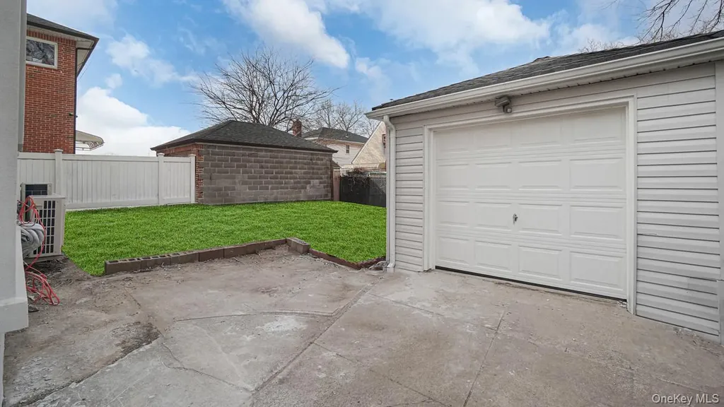 15829 75th Avenue Fresh Meadows NY 11366